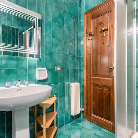 Hostdomus - Skyline Daire Sestriere