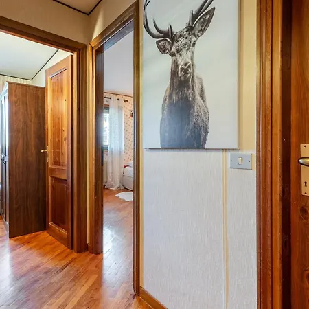 Hostdomus - Skyline Daire